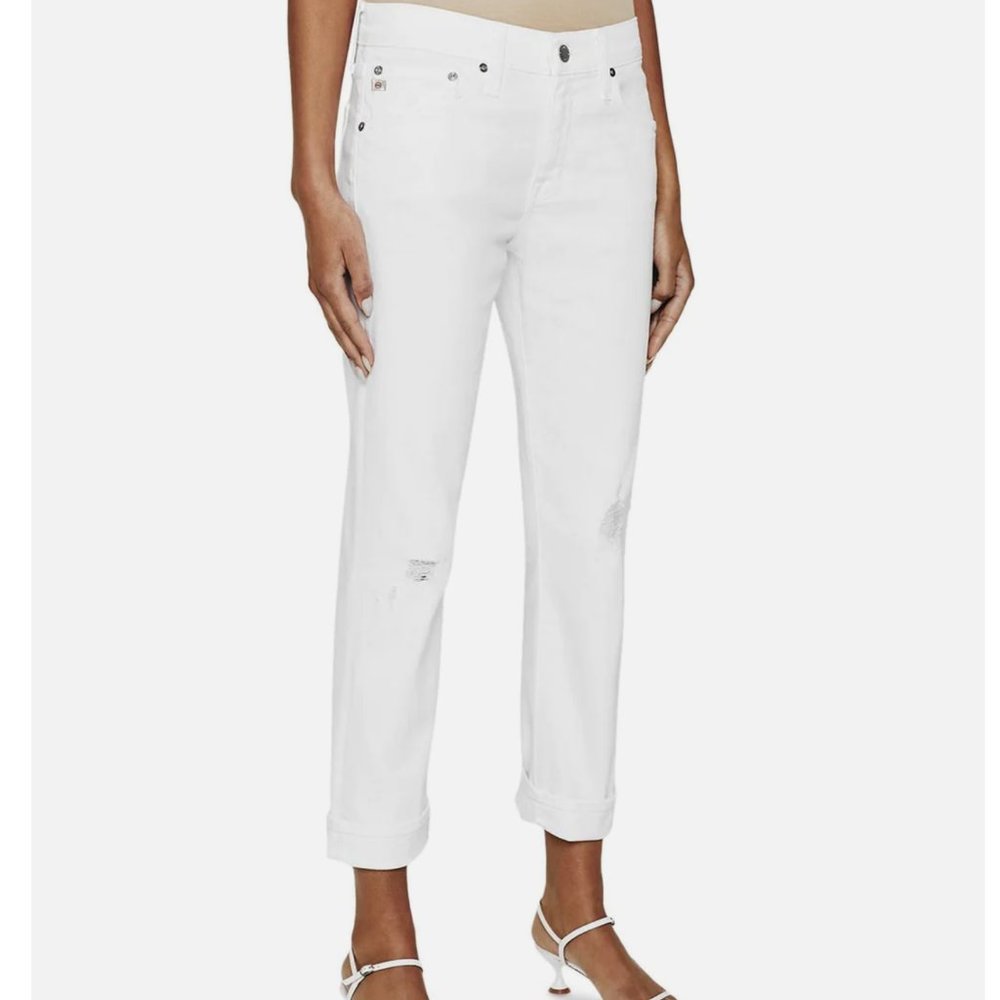 PRICE DROP!! AG Ex-boyfriend Distressed White Jeans Sz 26